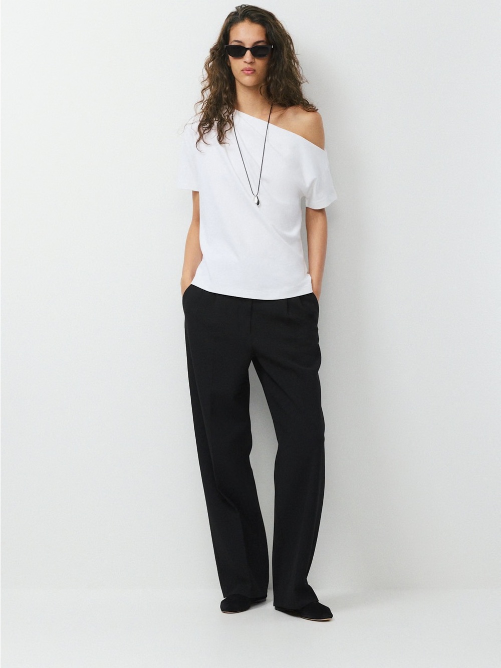 Aritzia Off-Shoulder Short Sleeve Tee in White